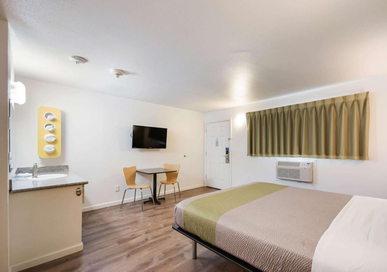 Motel 6-Burlington, Wa מראה חיצוני תמונה